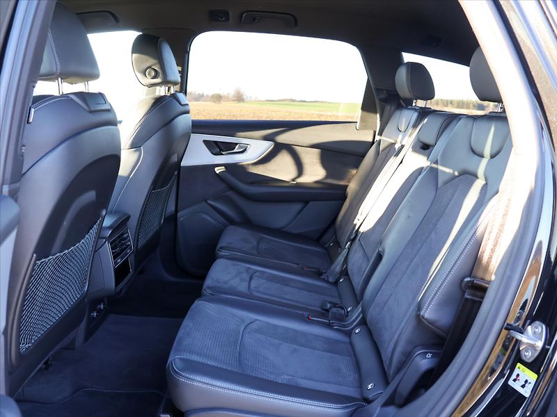 Audi Q7 3,0 TDI Quattro Tiptronic S li - fotka 14 z 36