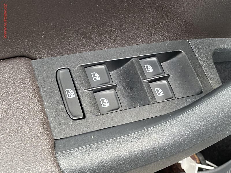 Škoda Octavia (2016) 1.8TSi, ČR, L&K, xenon, navi - fotka 11 z 17