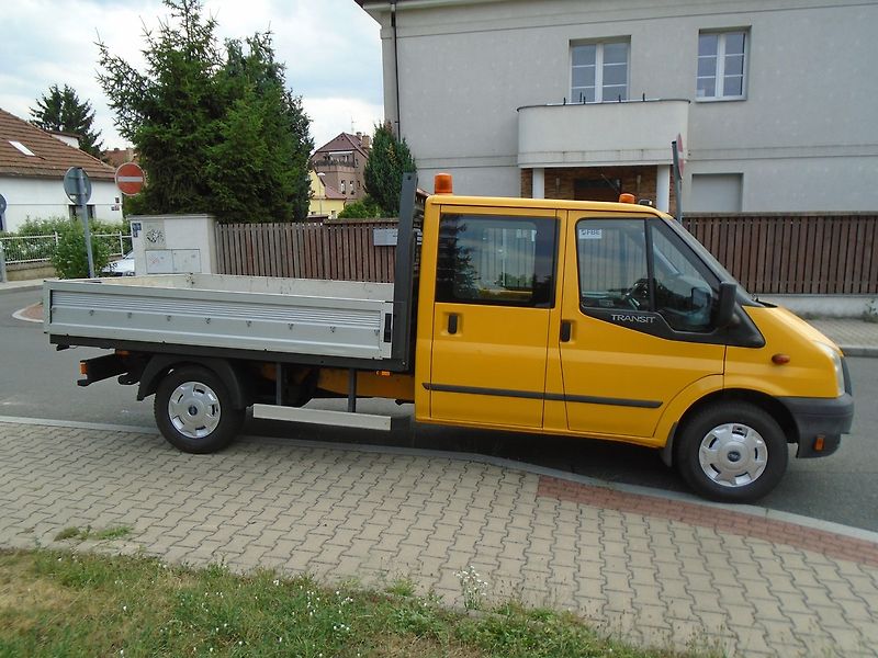 Ford Transit (2013) 2.2 TDCi Valník DC 6 míst - fotka 4 z 30