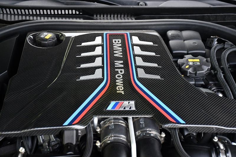 BMW M5 COMP.HUD H/K CARBON CERAMIC ČR - fotka 45 z 45