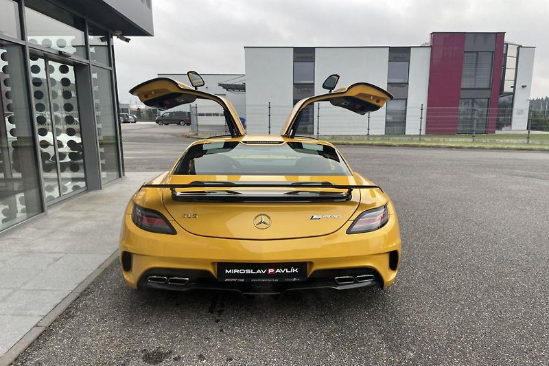 Mercedes-Benz SLS AMG BLACK SERIES - fotka 9 z 20
