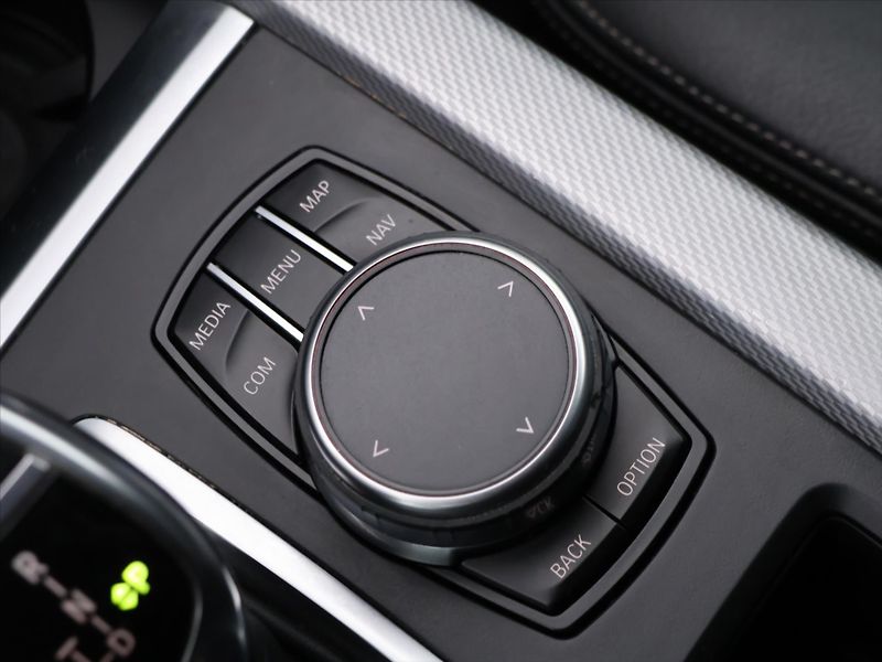 BMW X5 3,0 30d 190 kW CZ DPH xDrive - fotka 31 z 41
