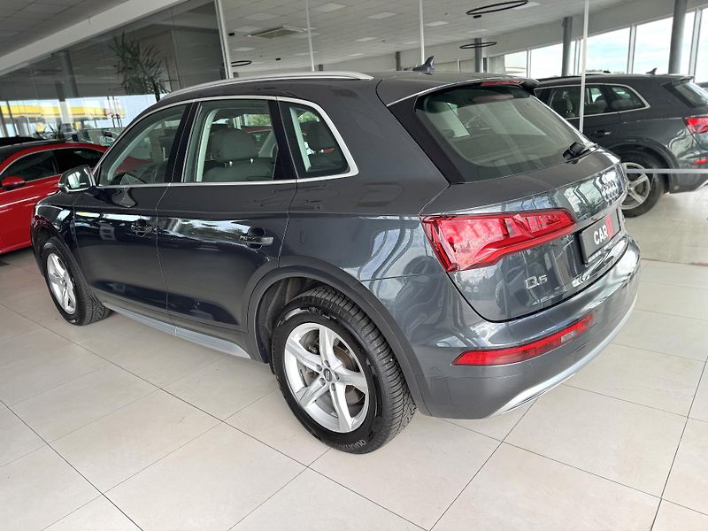 Audi Q5 45TFSI Q*Virtual*Panoram*Tažné - fotka 7 z 36