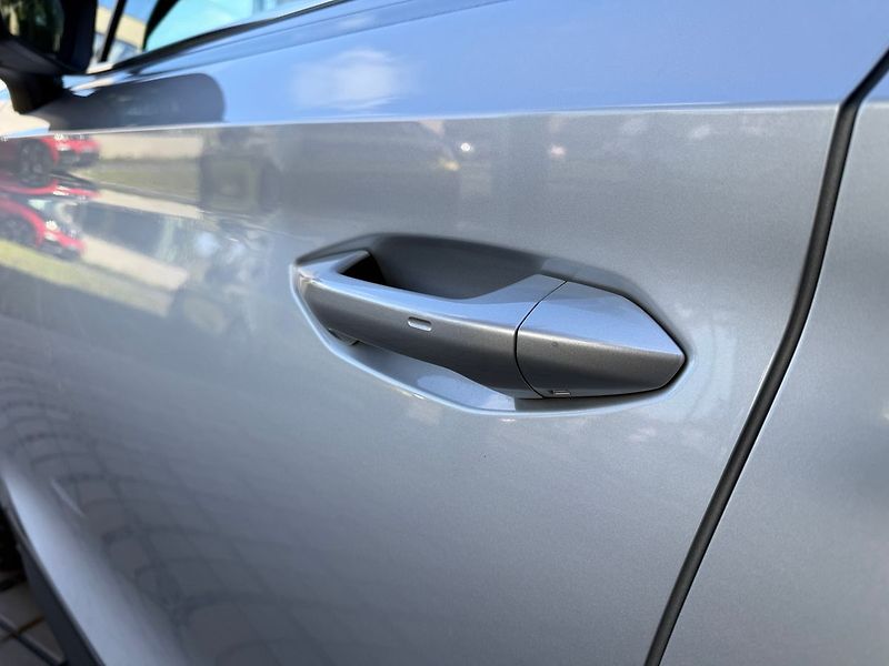 Škoda Enyaq 82 kWh / LOFT / Matrix LED/ Te - fotka 7 z 43