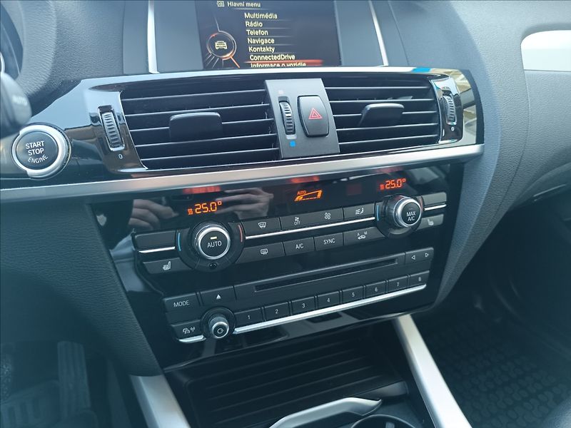 BMW X3 3,0 TDi xDrive30d, automat - fotka 12 z 20