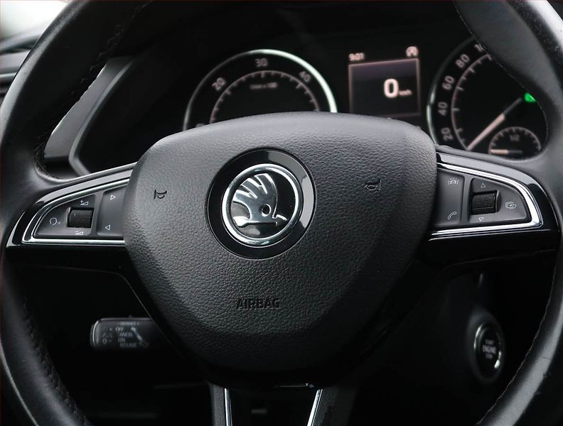 Škoda Superb (2016) Style Plus 2.0 TDI, Automat - fotka 24 z 24