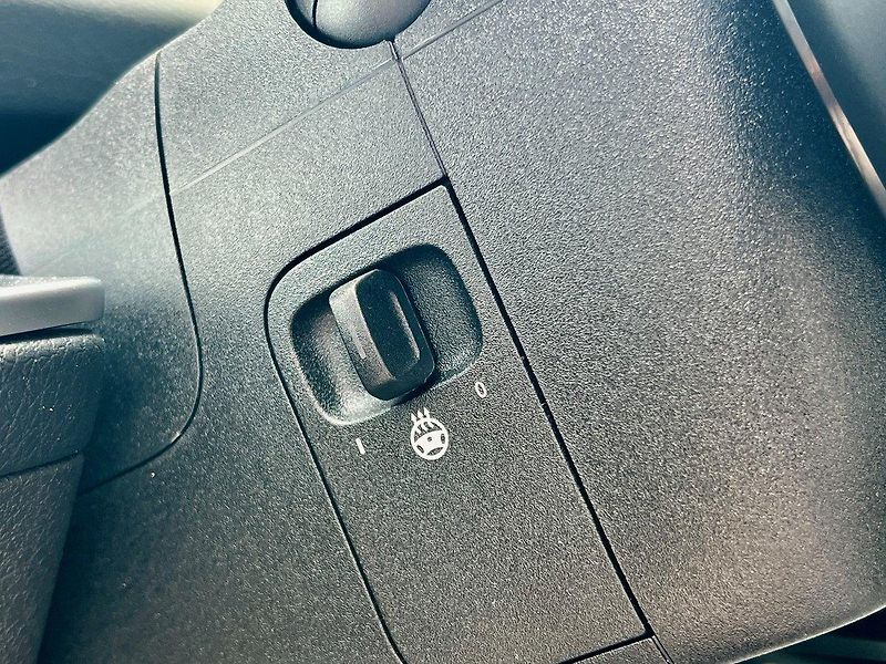 Mercedes-Benz EQB (2025) 250+ Electric Art - fotka 21 z 30