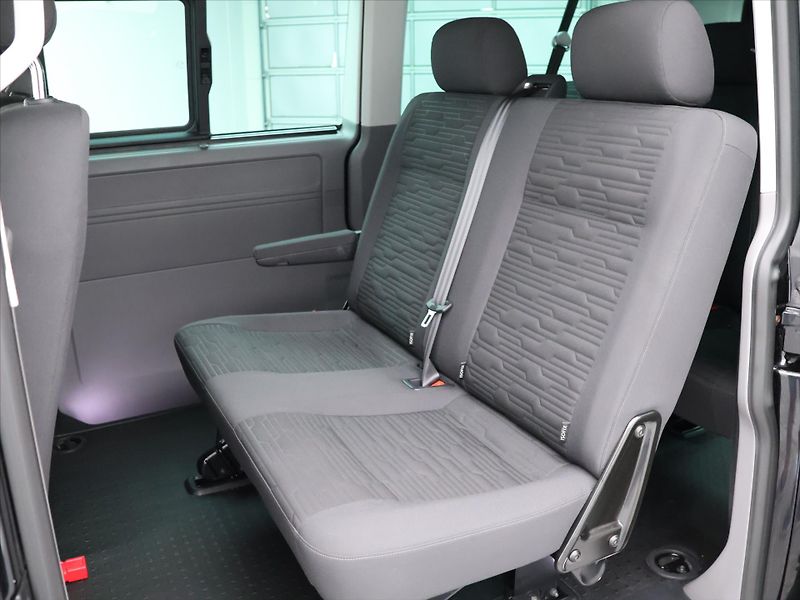 Volkswagen Caravelle 2,0 TDI 150kW DSG Long LED DPH - fotka 15 z 36