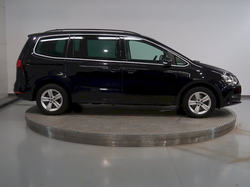 Volkswagen Sharan (2016) HIGHLINE 2.0TDI 110KW DSG 7MÍS - fotka 8 z 36