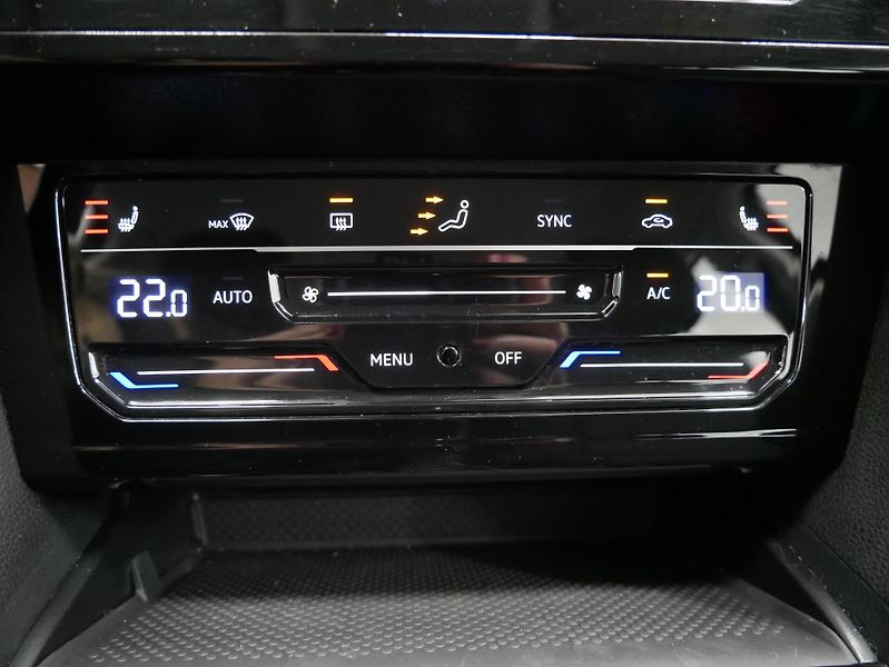 Volkswagen Passat - fotka 18 z 21