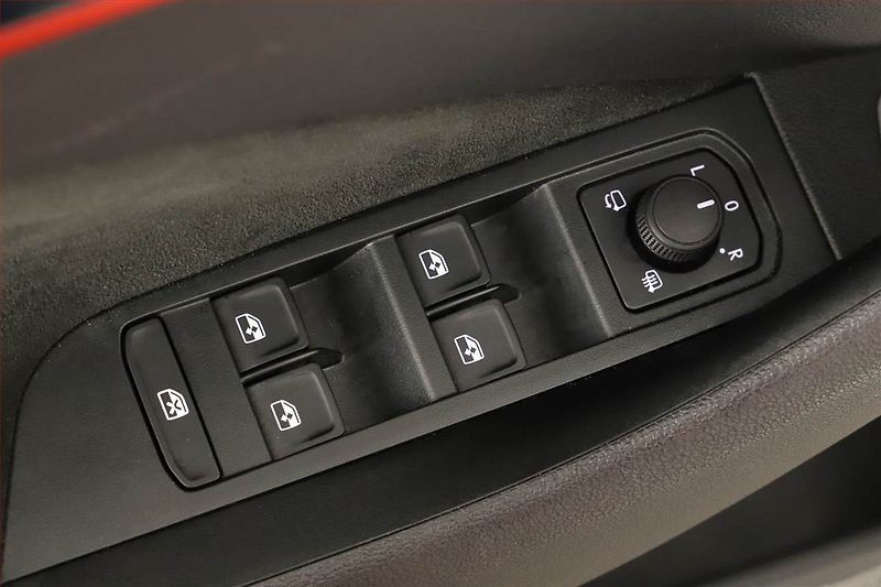 Škoda Kamiq (2024) 1.0 TSI, DRIVE, Full LED - fotka 19 z 19