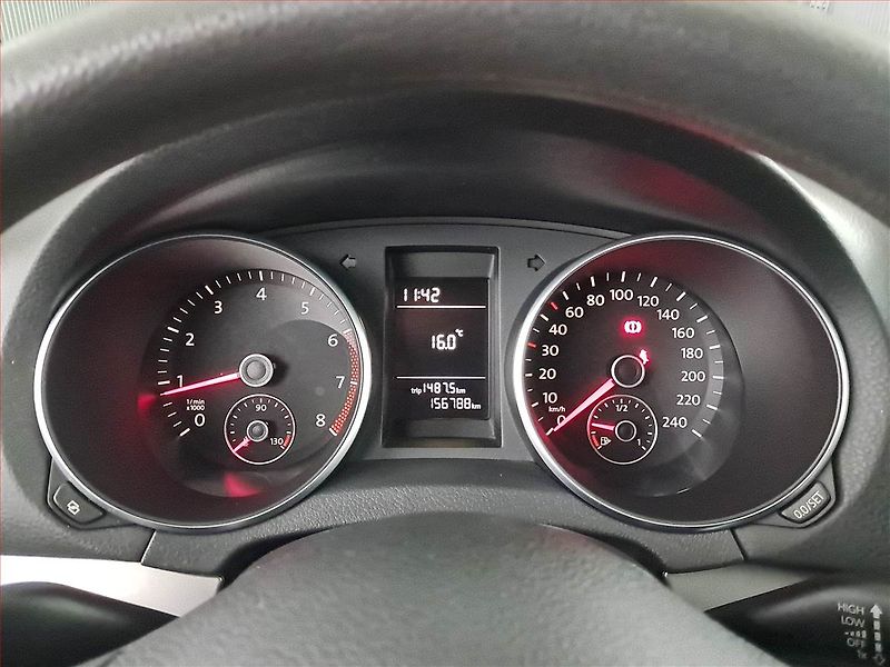 Volkswagen Golf (2009) 1.4 16V - fotka 11 z 15