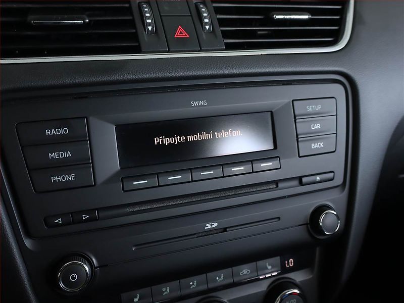 Škoda Octavia (2013) 2.0 TDI, Tempomat - fotka 17 z 19