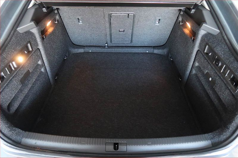 Škoda Superb (2015) Laurin&Klement 2.0 TDI - fotka 14 z 22