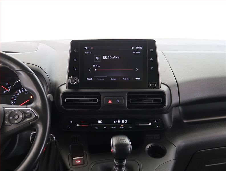 Opel Combo (2022) Maxi Elegance 1.5 CDTI, 7Míst - fotka 12 z 24