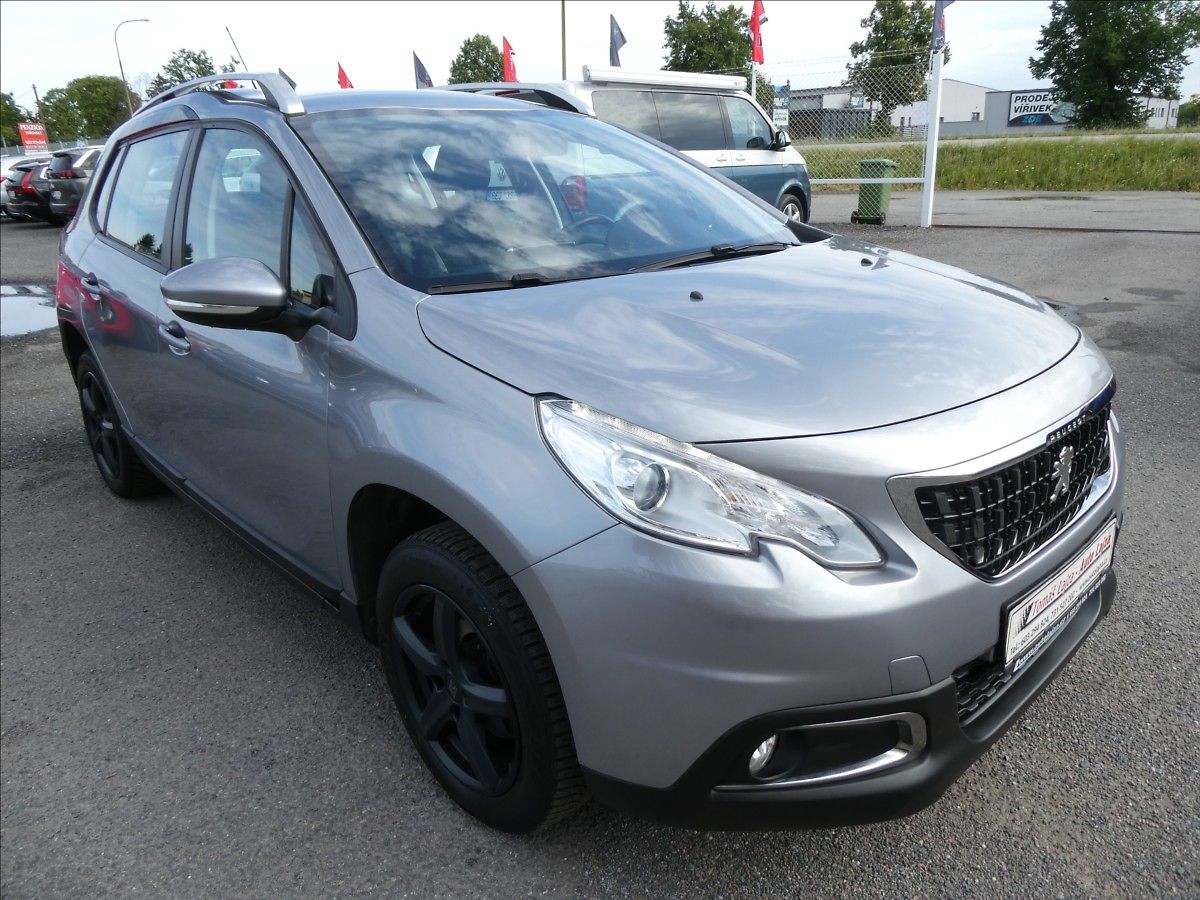 Peugeot 2008 1,2 i 81kW NAVI,závěs,serviska