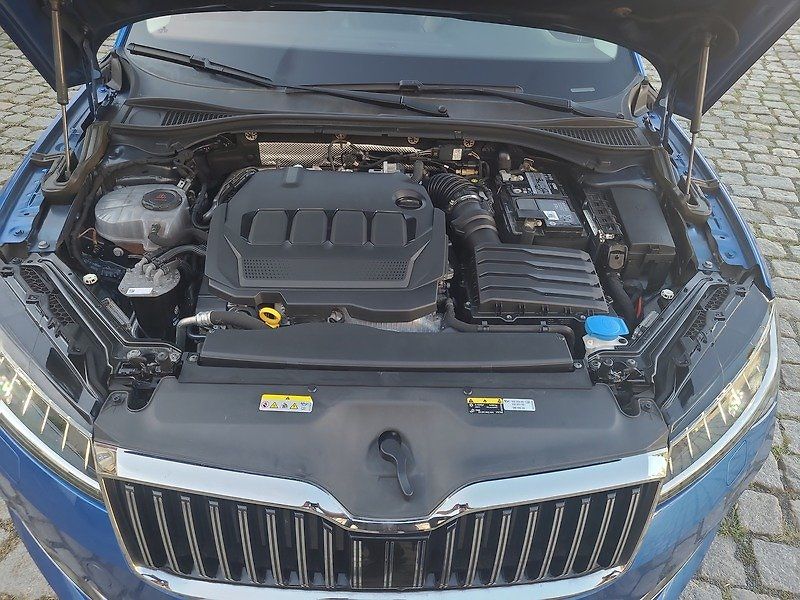 Škoda Superb Combi 2.0 TDI DSG - fotka 5 z 69