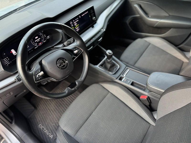 Škoda Octavia (2021) 2.0TDi 1.MAJ. ČR DPH SERVISKA - fotka 14 z 26