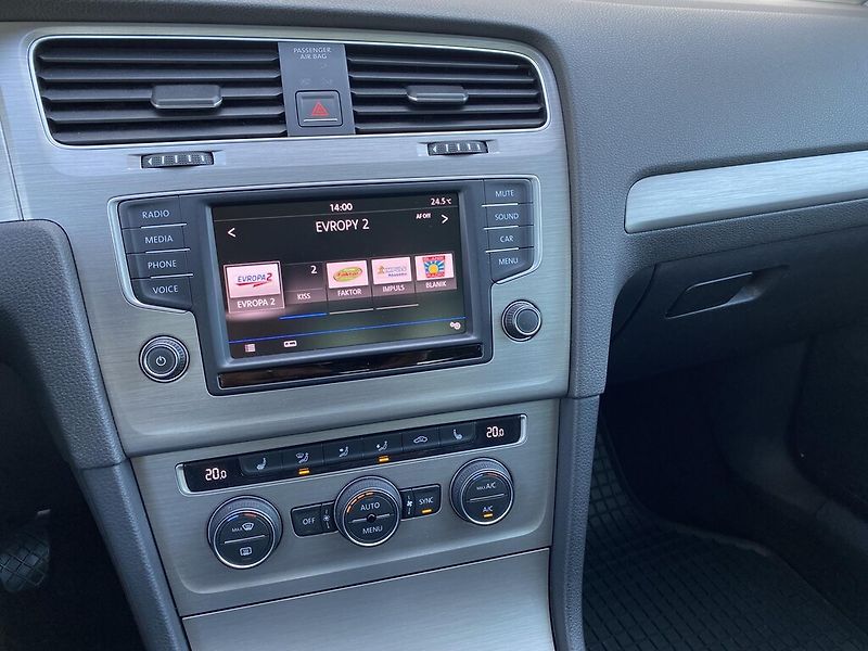 Volkswagen Golf 1,4 TSI 92 kW Maraton Edition - fotka 16 z 25