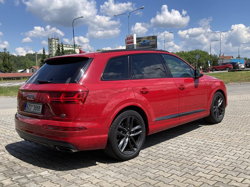 Audi Q7 (2018) 3.0 TDI quat, CZ, 1 maj, 7míst - fotka 5 z 36