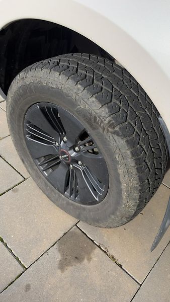 Isuzu D-Max (2022) LSE 4x4, 120kW - fotka 24 z 26