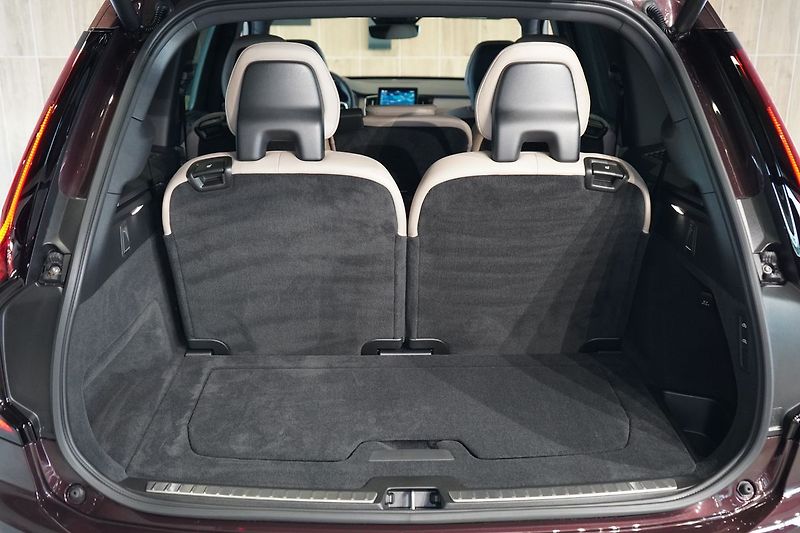 Volvo XC90 B5 AWD PLUS Dark, Vzduch, 360° - fotka 25 z 50