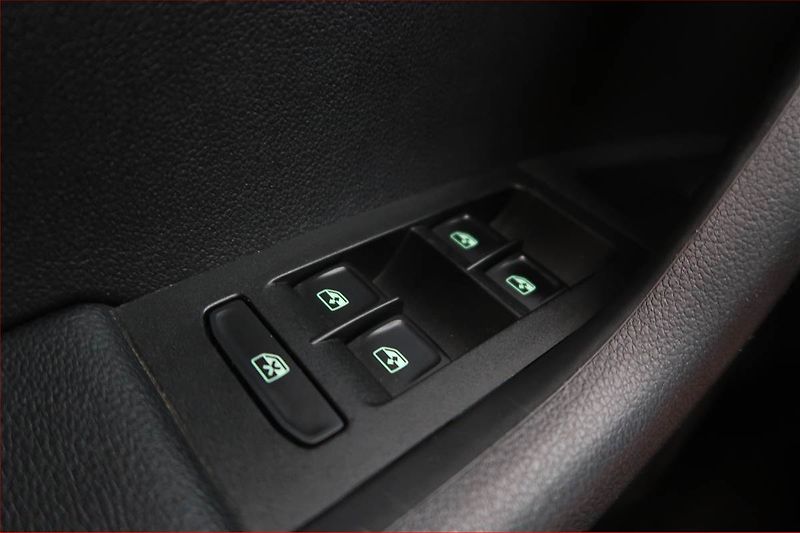 Škoda Octavia (2016) RS 2.0 TDI, Automat, Kůže - fotka 17 z 18