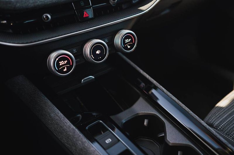 Škoda Superb (2024) 2.0 TDI, Selection - fotka 18 z 21