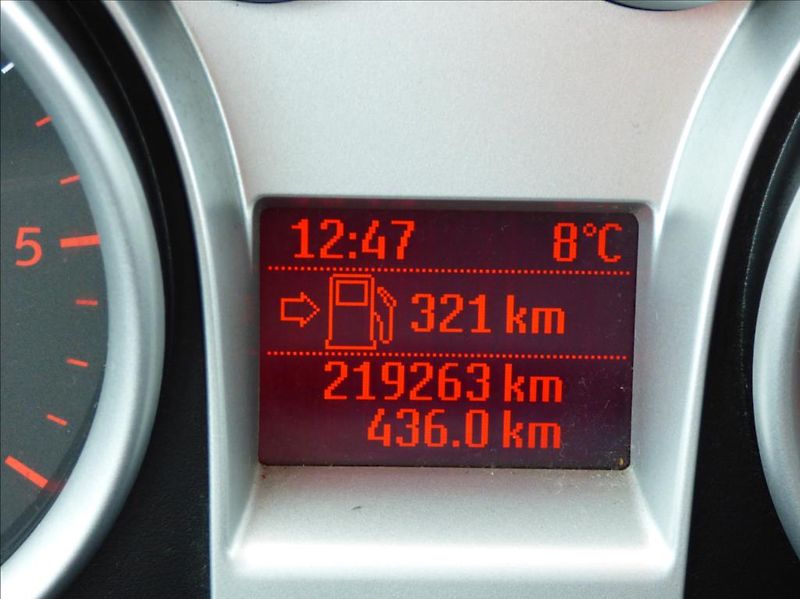 Ford Kuga 2,0 TDCI, 4x4 - fotka 27 z 47