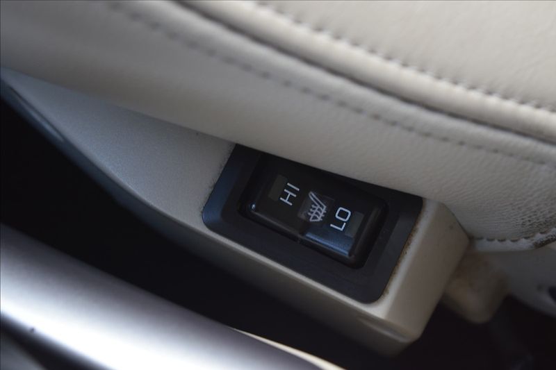 Mitsubishi Outlander 2,2 d 115KW TAŽNÉ 7MÍST 4X4 - fotka 48 z 51