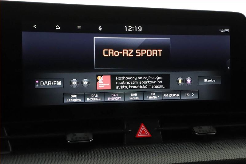 Kia Sportage (2023) 1.6 T-GDI - fotka 9 z 25