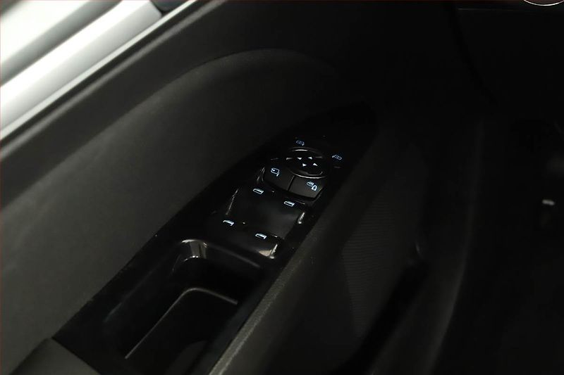 Ford Mondeo (2015) 2.0 TDCI, Serv.kniha, Navi - fotka 12 z 14