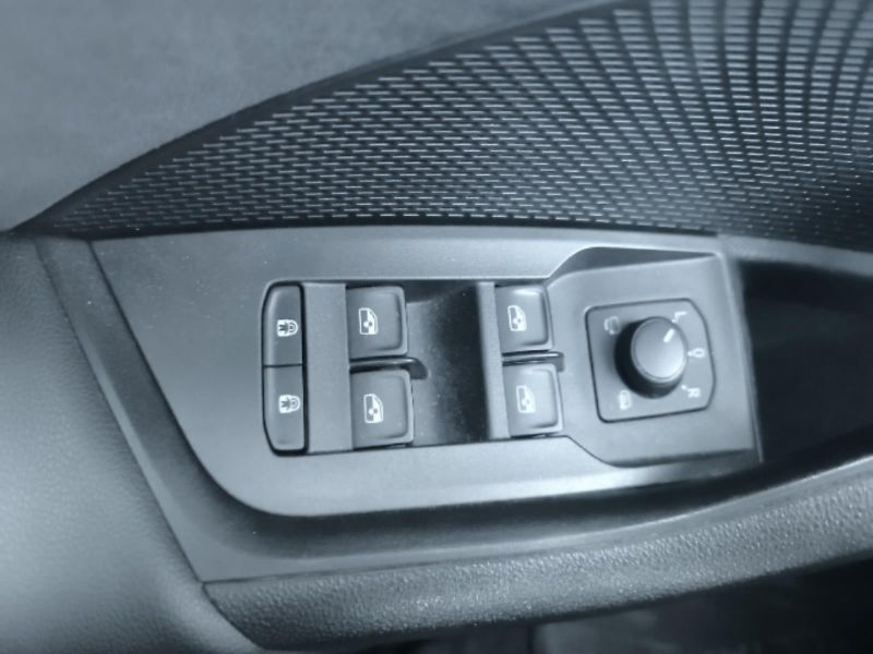Škoda Octavia 2.0 TDi RS DSG - fotka 21 z 27