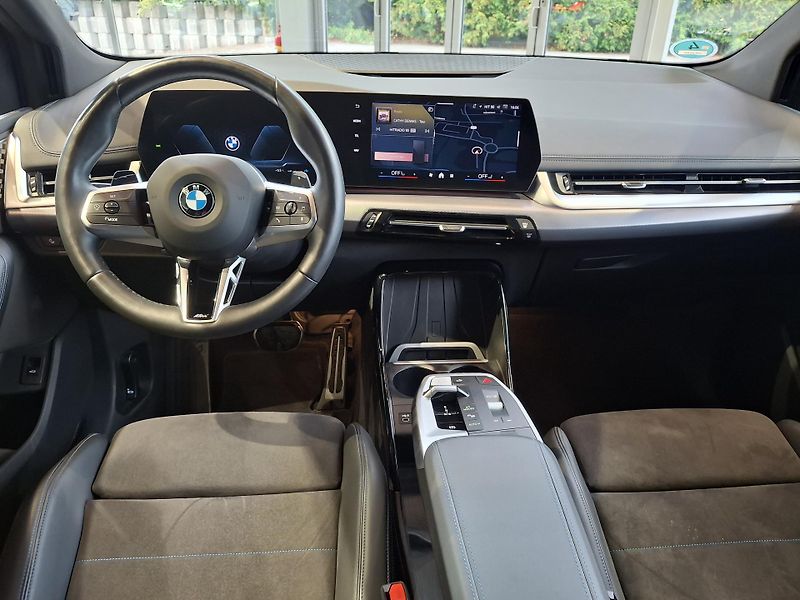 BMW Řada 2 218i Active Tourer M-Sport - fotka 10 z 26