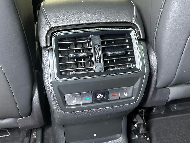 Škoda Kodiaq Laurin & Klement 4x4 DSG - fotka 22 z 31
