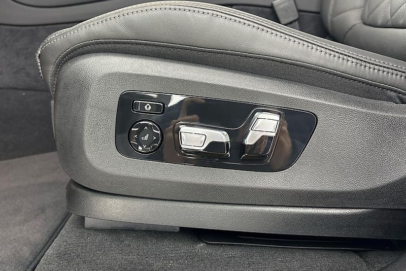 BMW X5 xDrive30d - fotka 13 z 16