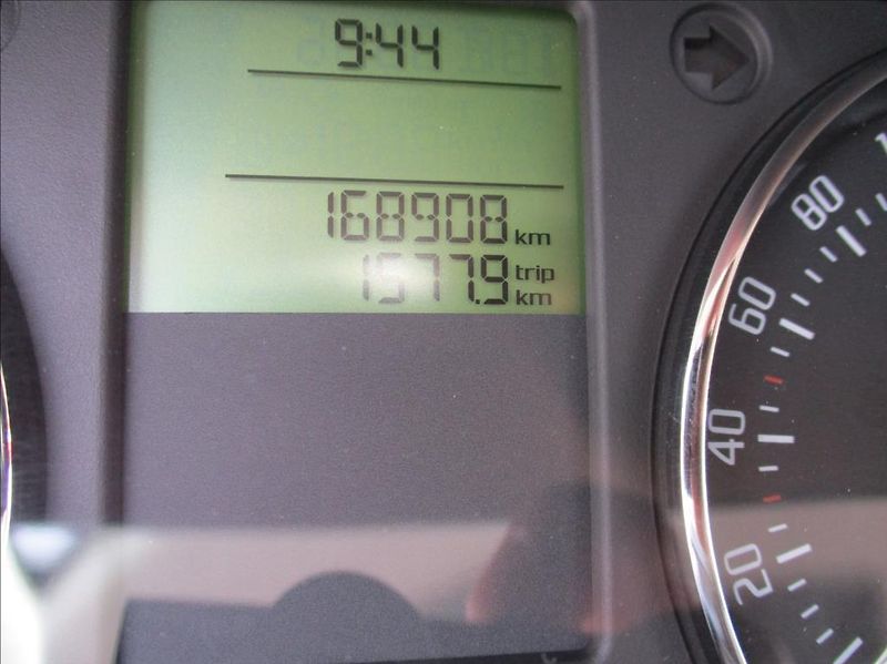 Škoda Fabia 1,2 TSI, digi klima, serviska, - fotka 17 z 33