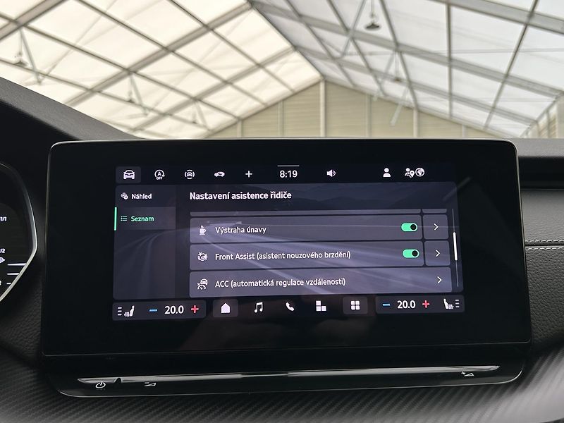 Škoda Octavia 2.0 TSI 4x4 SportLine - fotka 13 z 31
