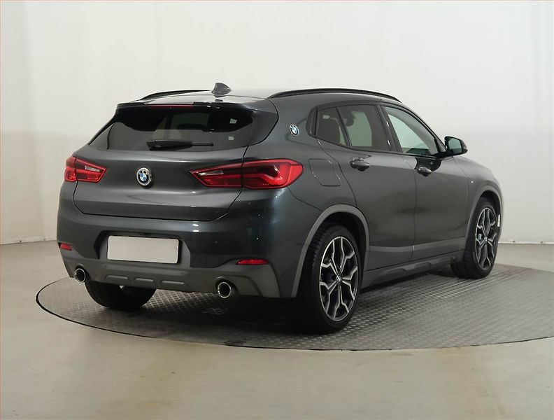 BMW X2 (2018) M Sport sDrive20d - fotka 5 z 14