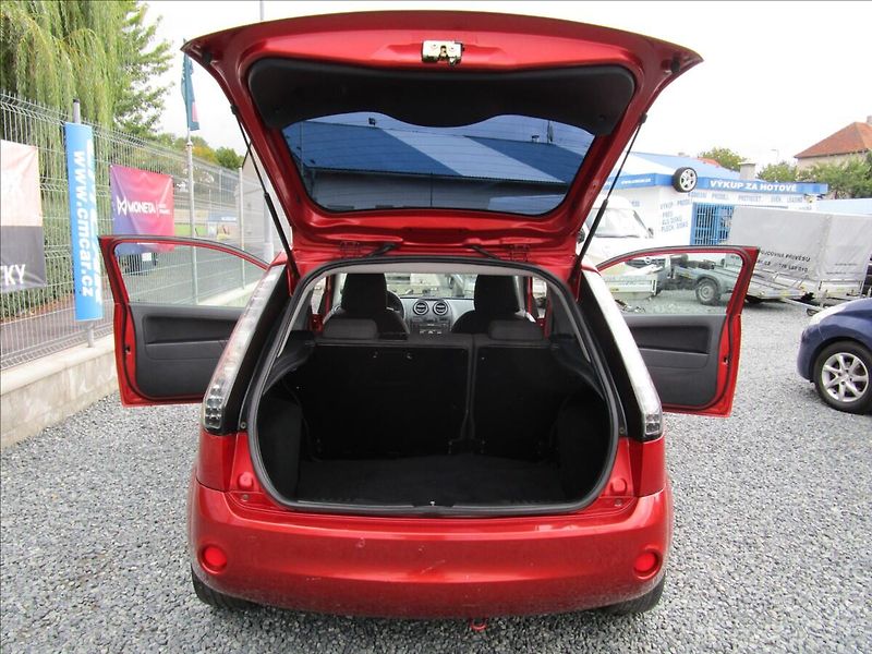 Ford Fiesta 1.4i 16V, Klima - fotka 31 z 41