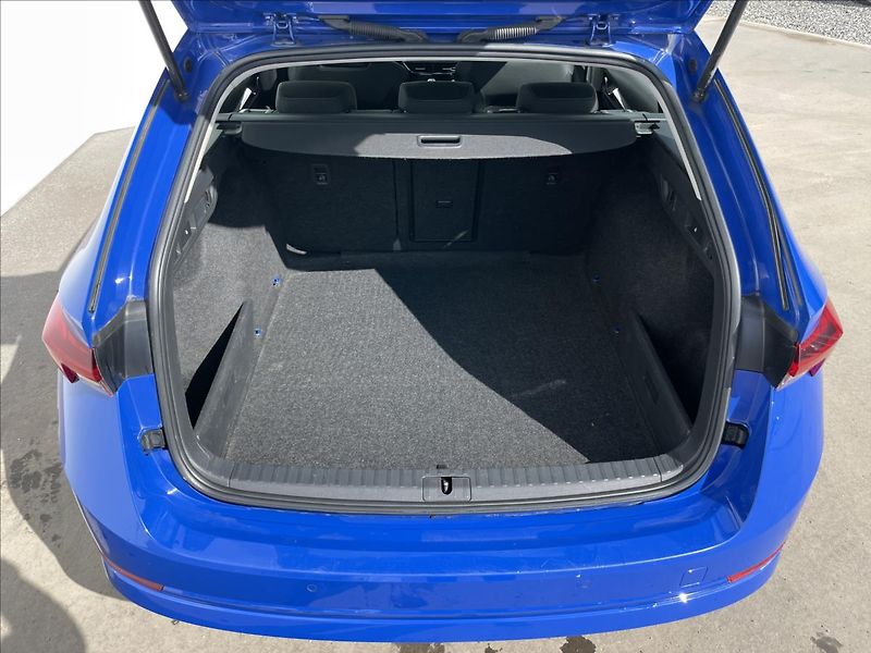 Škoda Octavia 2,0 TDI Combi Style Plus ACC - fotka 23 z 23