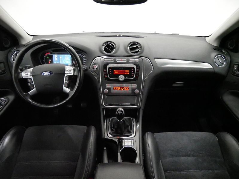 Ford Mondeo - fotka 6 z 6