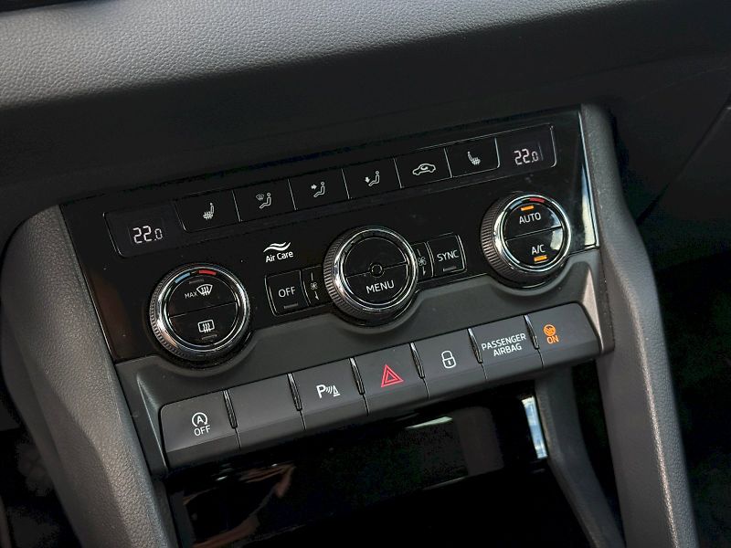 Škoda Karoq (2021) 1.5 TSI 110 kW DSG Style Plus - fotka 18 z 24