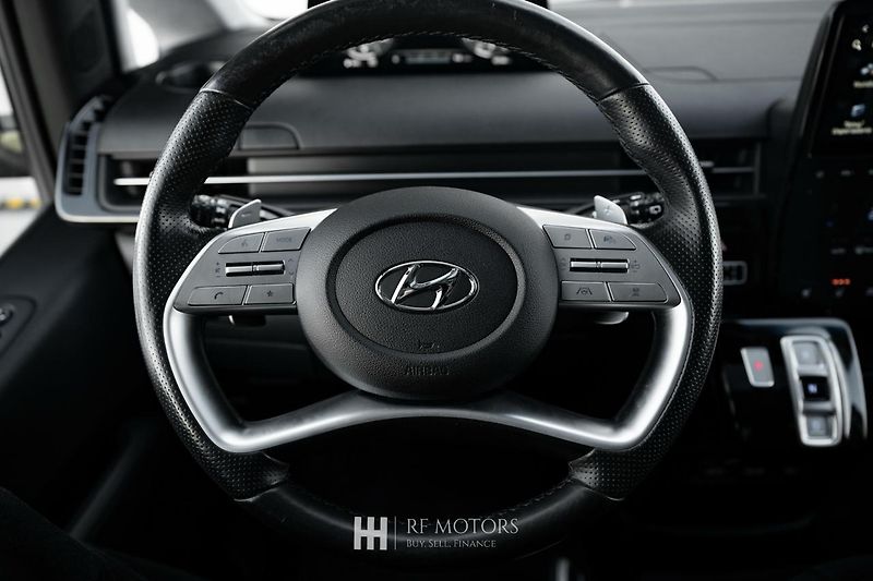 Hyundai Staria (2023) 2.2 CRDi Luxury 4x4 130kW - fotka 38 z 54