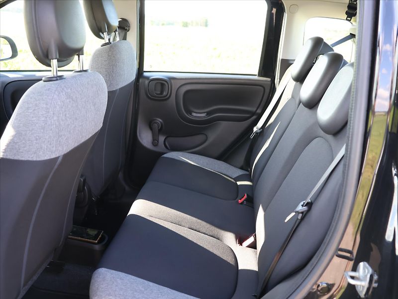Fiat Panda 1,0 i Hybrid Cross Klima DPH - fotka 14 z 31