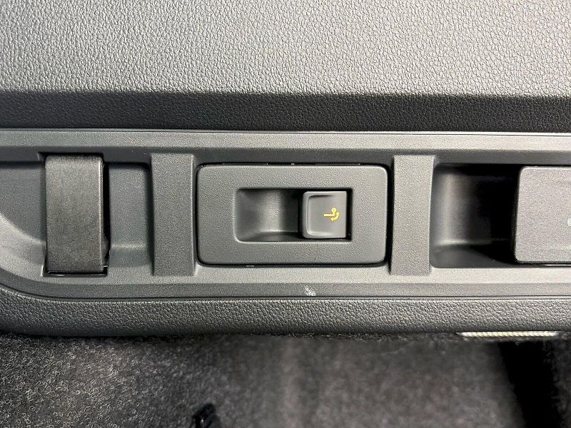 Škoda Octavia (2025) Combi 1.5TSI 110kW Exclusive S - fotka 35 z 37