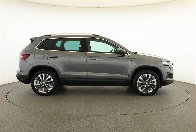 Škoda Karoq (2025) 2.0 TDI, Drive, 4x4 - fotka 6 z 20