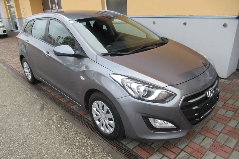 Hyundai i30 1.6 CRDi 16V  KLIMA   AUTOMAT - fotka 1 z 20