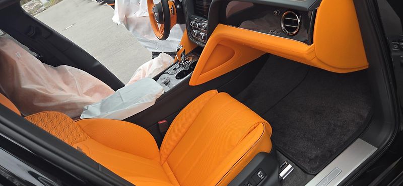 Bentley Bentayga 4.0 V8 Speed 4WD,Rezervace - fotka 4 z 16