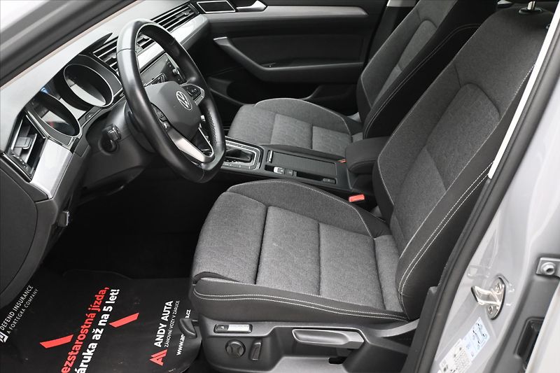 Volkswagen Passat 2,0 TDI 110 kW DSG Business Zá - fotka 13 z 32